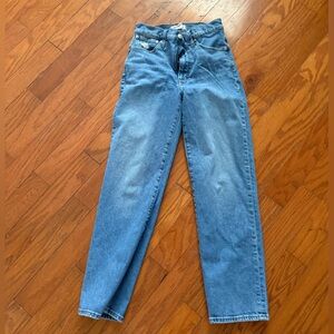 Madewell perfect vintage straight Jean 25